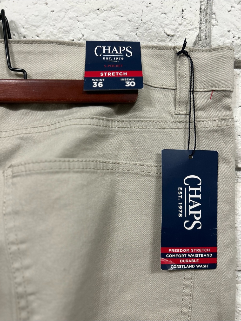 Chaps NWT Men’s Stretch Pants 36x30 Beige Straight Leg Comfort Waist - Picture 4 of 4